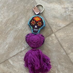 Consuela candy skull keychain